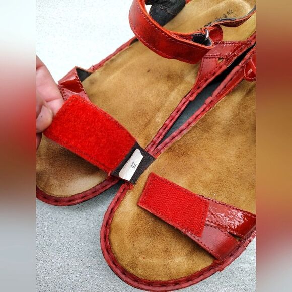 Naot Women's Red Strappy  Sandals Shoes Sz 42 - Picture 10 of 16